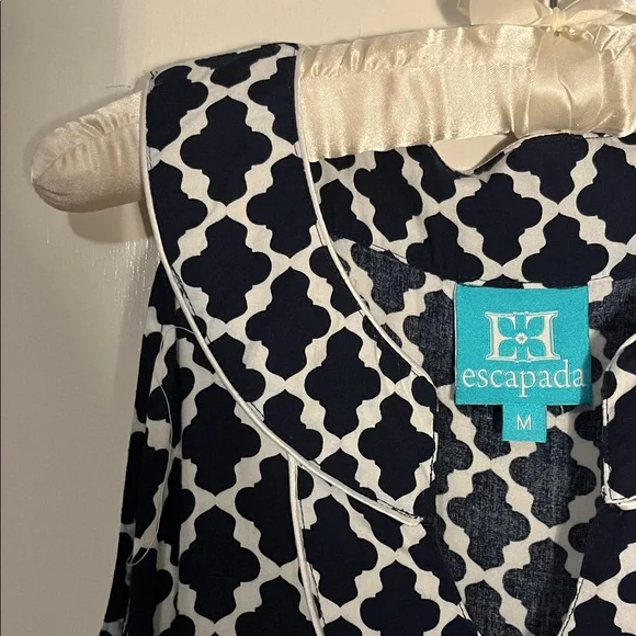 Escapada Navy and White Patterned Dress - Picture 4 of 8